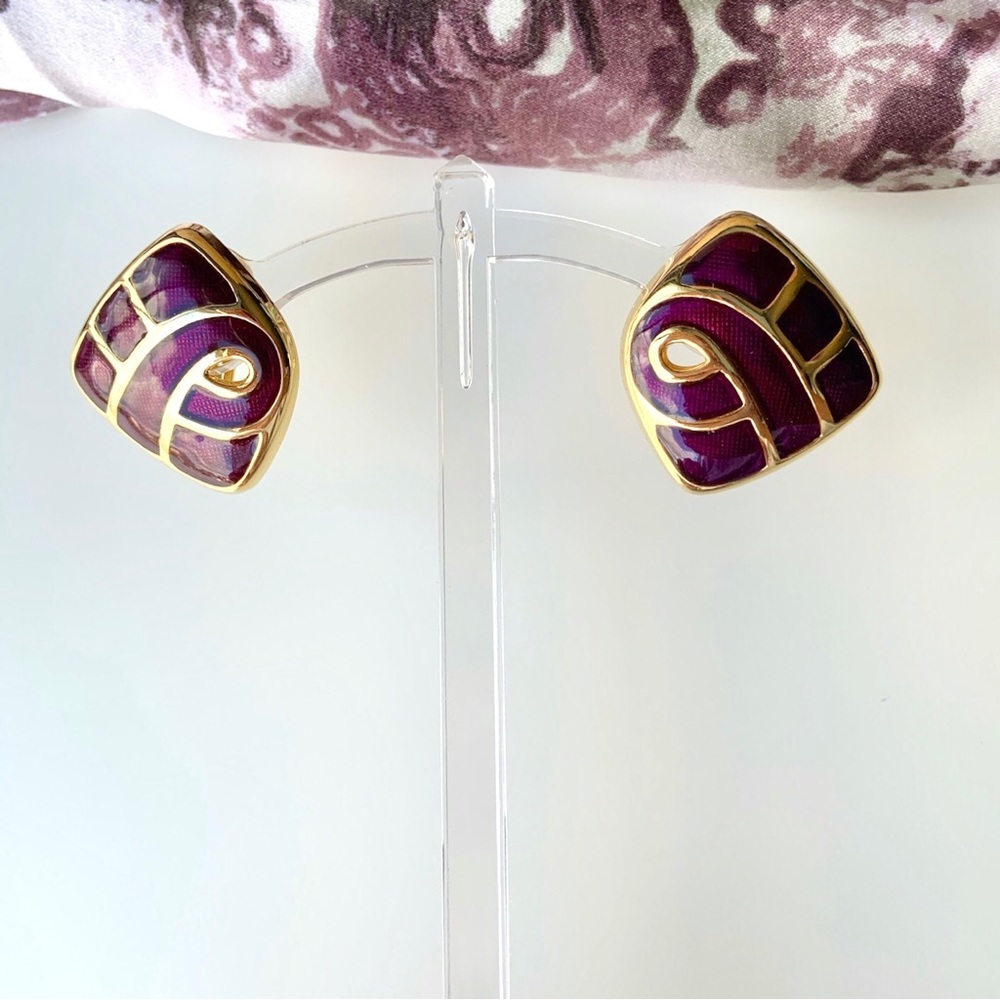🛍️ Bundle sale! Vintage purple enamel clip earrings